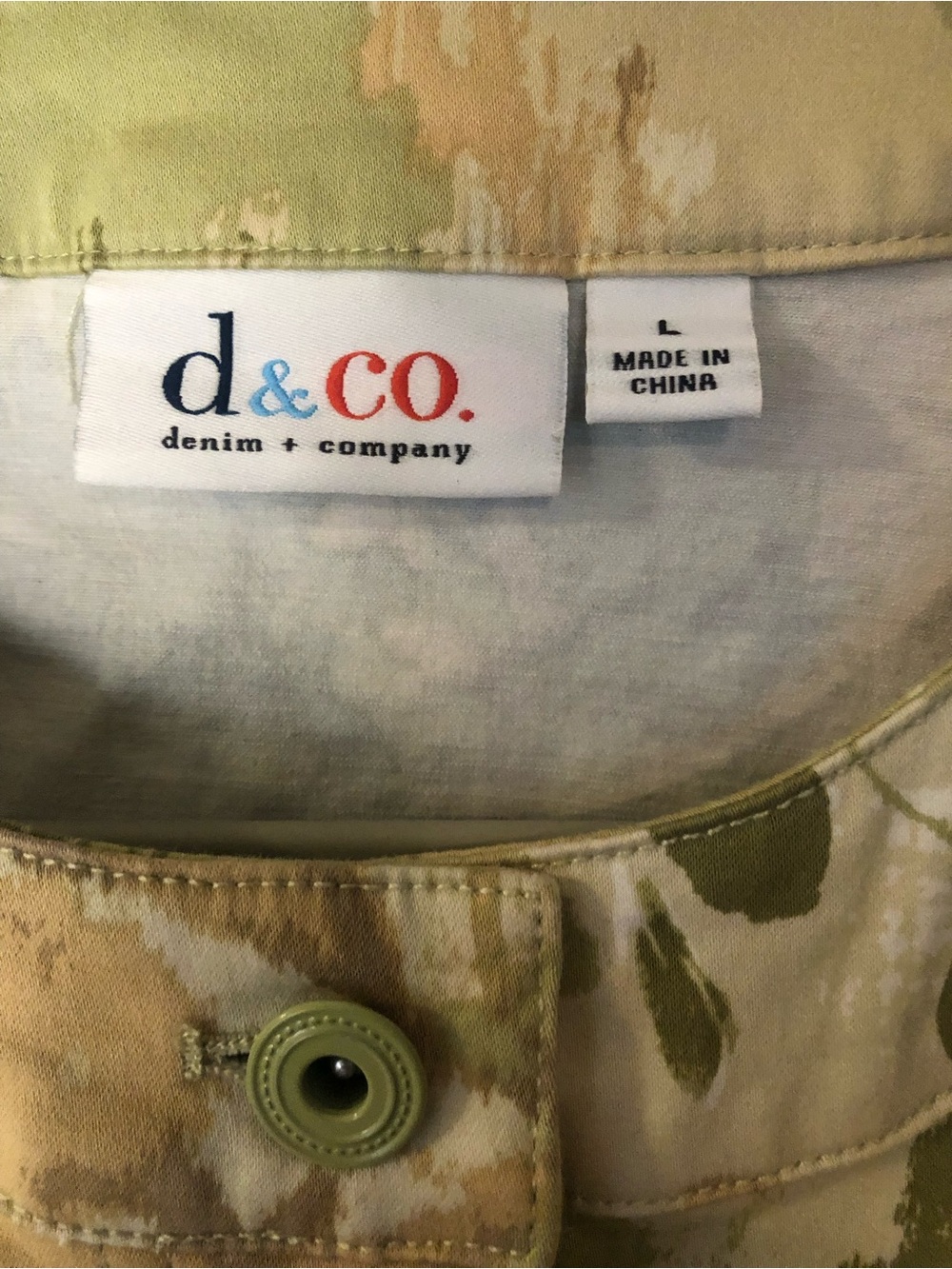 Denim&Co Floral Camouflage Jean Jacket in Olive Green & Beige - Picture 2 of 14